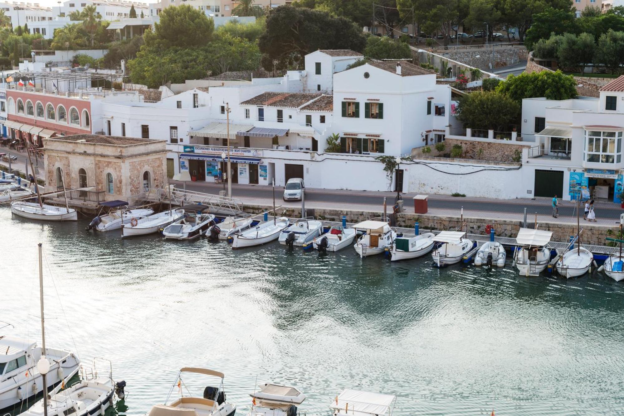 Apartchalet Villas Elvira. Villa A Son Carrio  المظهر الخارجي الصورة